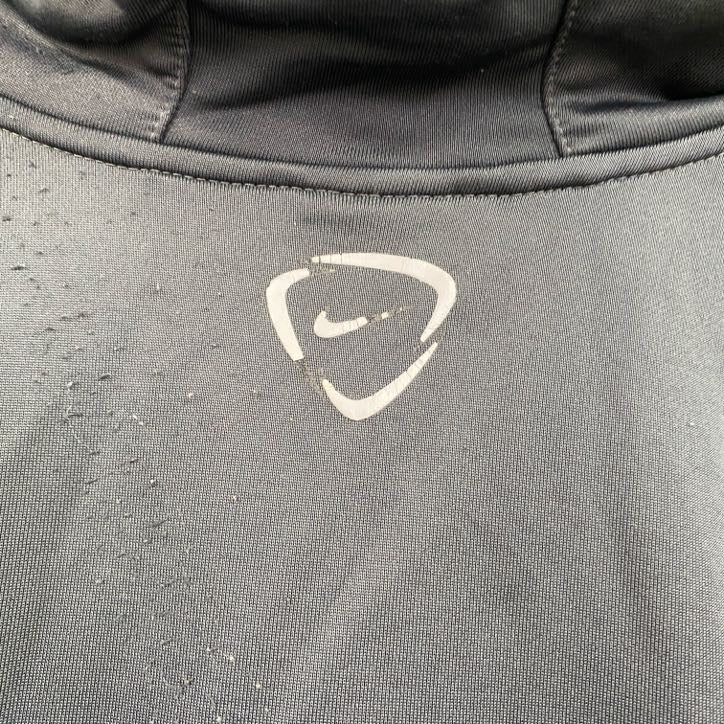 古着 used　NIKE　ナイキ　長袖フルジップパーカー　スポーツ　ジャージ　ワンポイント　DRI-FIT　Lサイズ