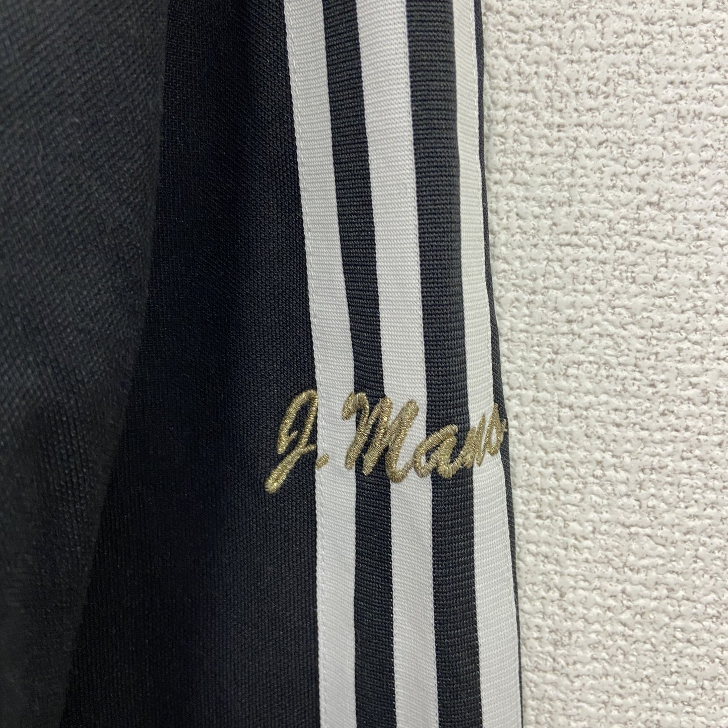 00s　adidas　アディダス　トラックジャケット/ジャージ　刺繍ロゴ　ヴィンテージ　黒　ブラック　白　ホワイト　Mサイズ