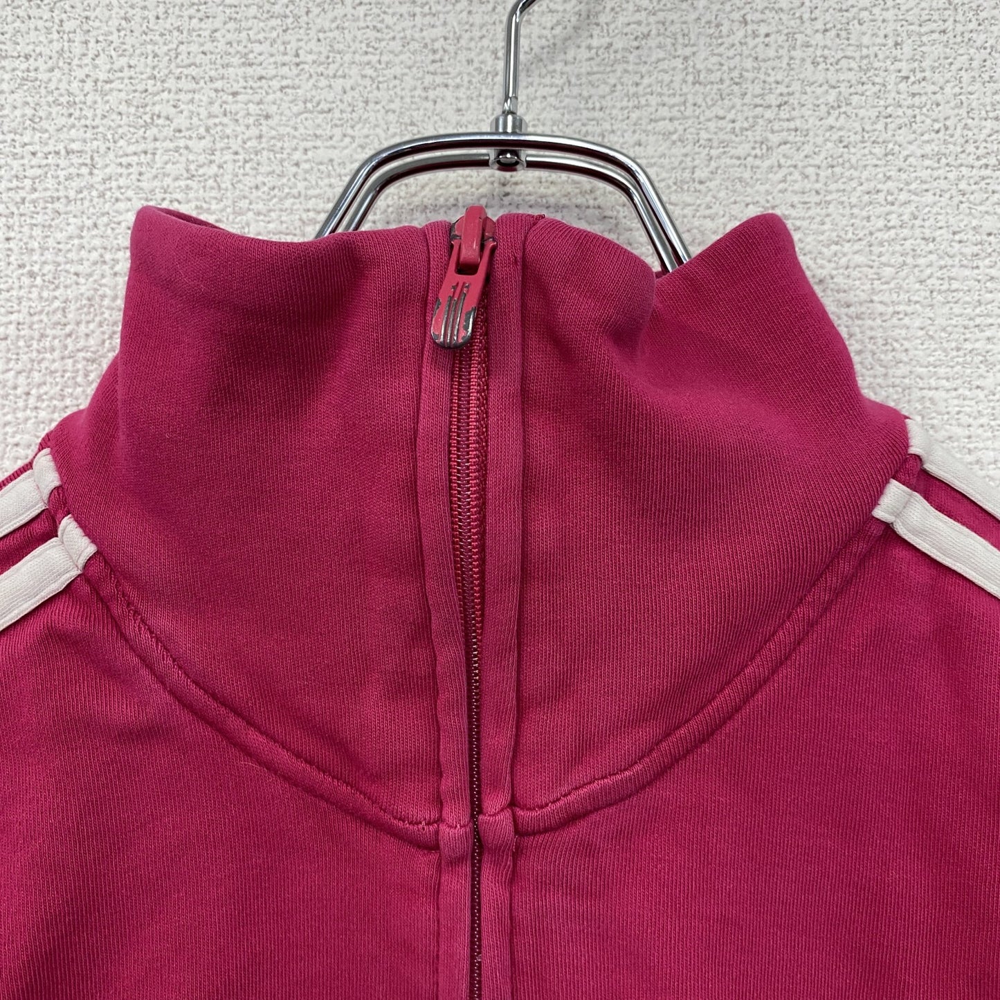 00s　adidas　アディダス　トラックジャケット/ジャージ　パフォーマンスロゴ　刺繡ロゴ　ヴィンテージ　ピンク　Mサイズ