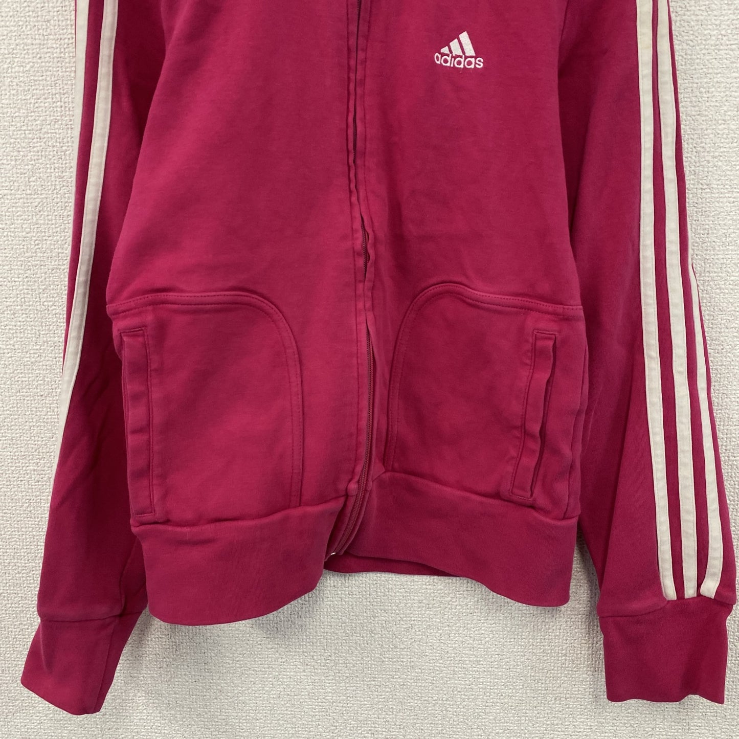 00s　adidas　アディダス　トラックジャケット/ジャージ　パフォーマンスロゴ　刺繡ロゴ　ヴィンテージ　ピンク　Mサイズ