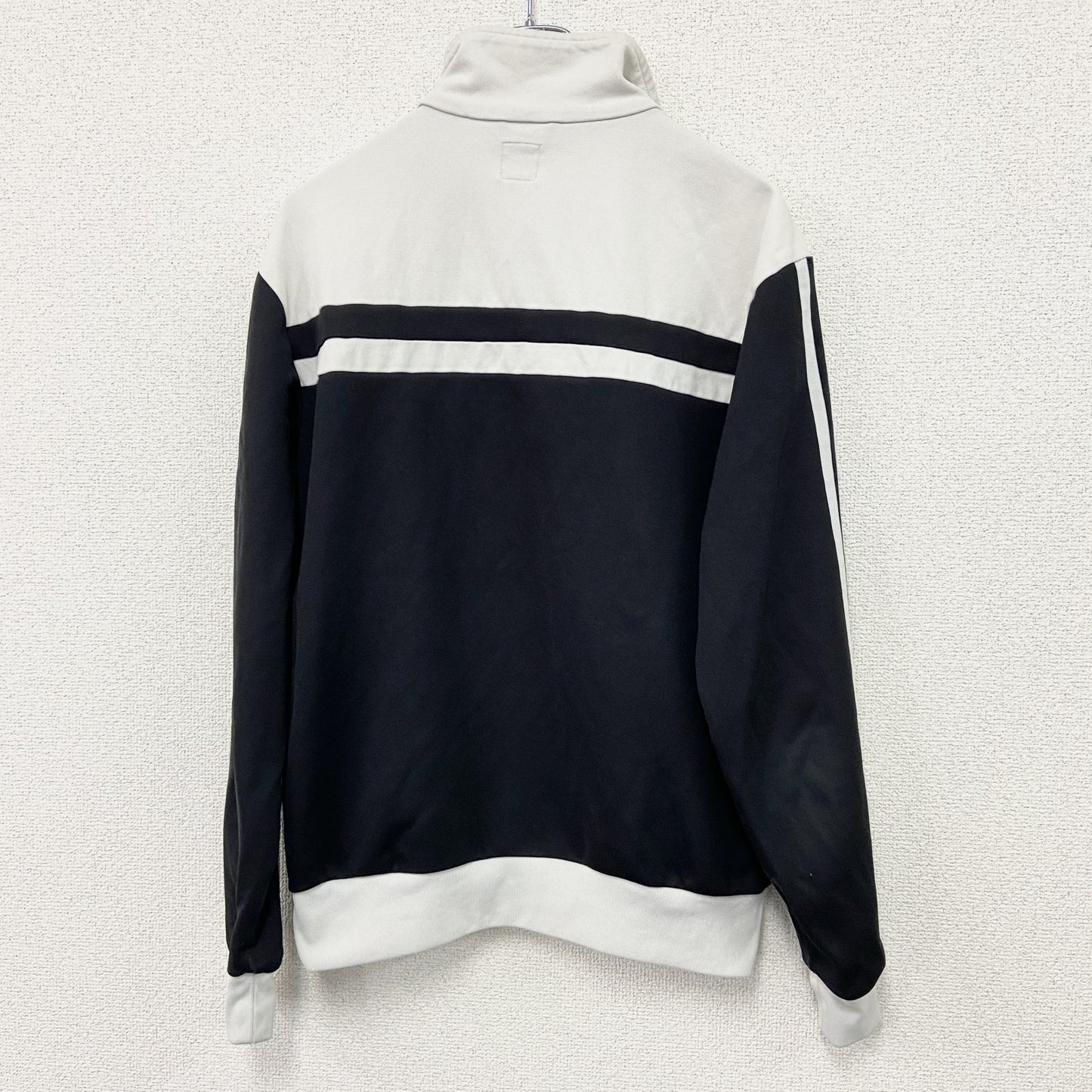 00s　adidas　アディダス　トラックジャケット/ジャージ　刺繍ロゴ　ヴィンテージ　黒　ブラック　白　ホワイト　Mサイズ