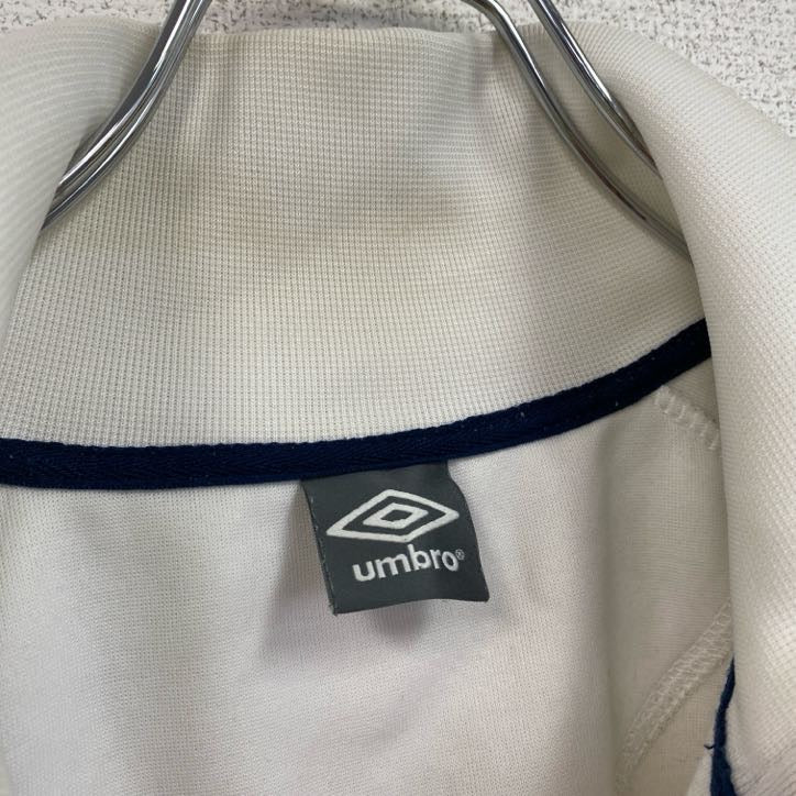 古着 used　umbro　アンブロ　長袖スウェット　フルジップ　ジャージ　ワンポイントロゴ　白　ホワイト　Lサイズ