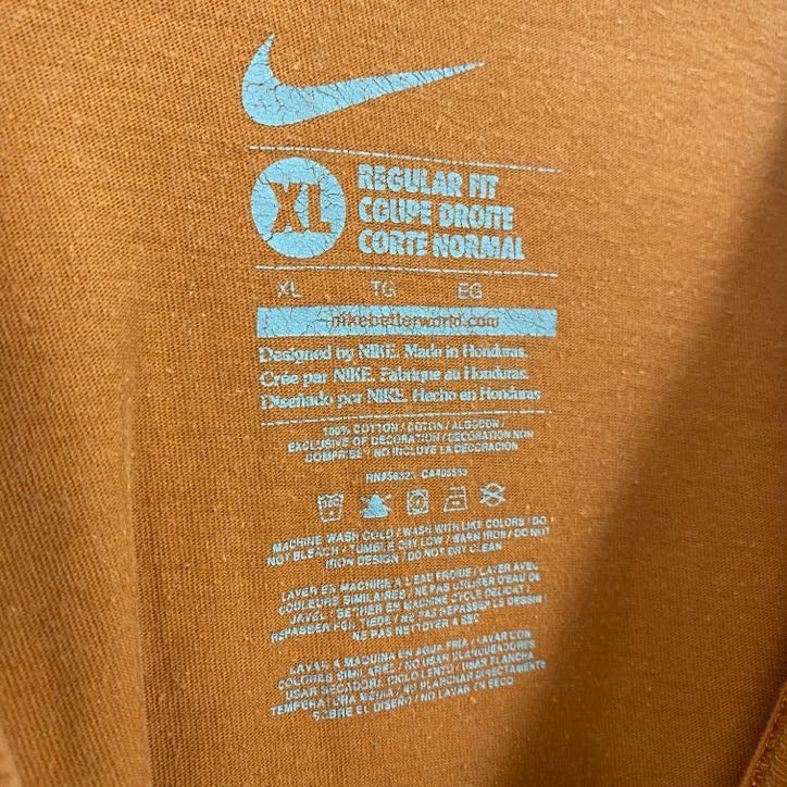 古着 used　NIKE　ナイキ　長袖カレッジプリントTシャツ　クルーネックロンT　テキサス大学　ライトブラウン　XLサイズ