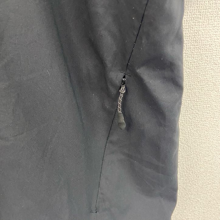 NIKE　ナイキ　半袖プルオーバー　刺繍ロゴ　スナップボタン　黒　ブラック　Lサイズ