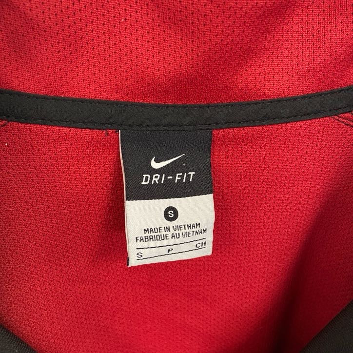 古着 used　NIKE　ナイキ　トラックジャケット　ジャージ　バイカラー　黒　ブラック　赤　レッド　Sサイズ