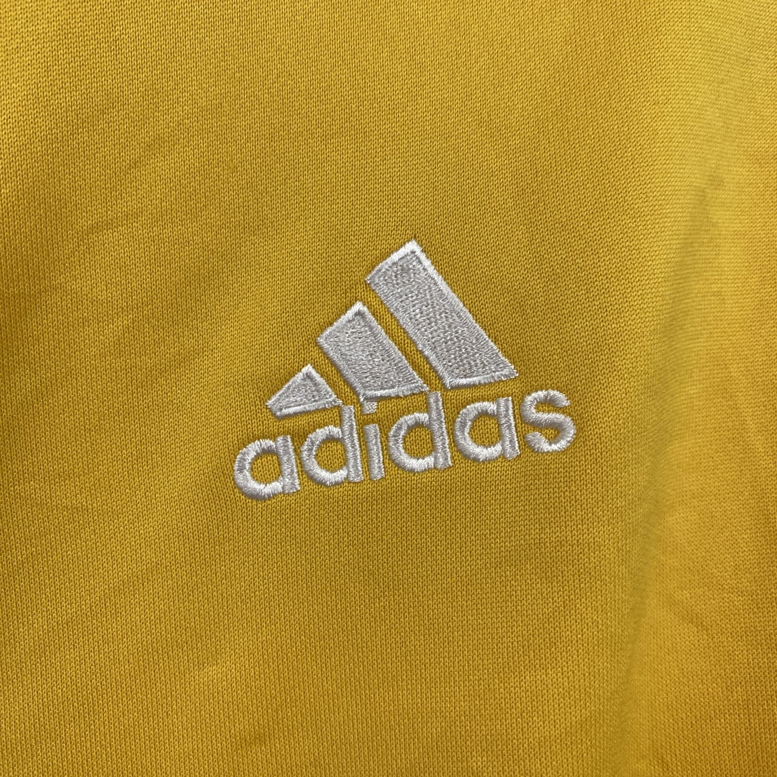 古着 used　adidas　アディダス　長袖ワンポイント刺繍ジャージ　フルジップトラックジャケット　サッカー　黄色　XLサイズ