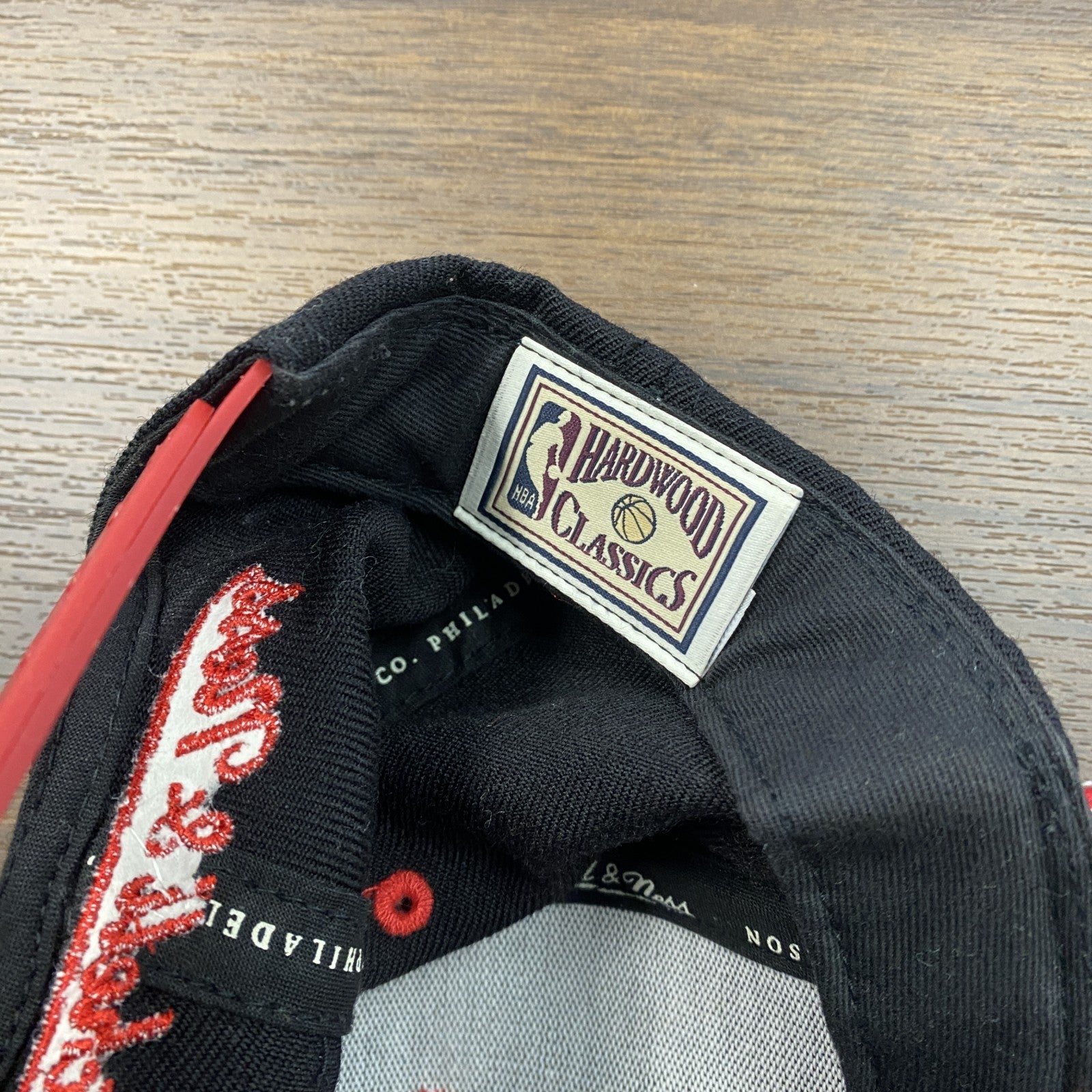 Chicago Bulls　シカゴブルス　NBA　6パネルキャップ　ベースボールキャップ　黒　ブラック　赤　レッド