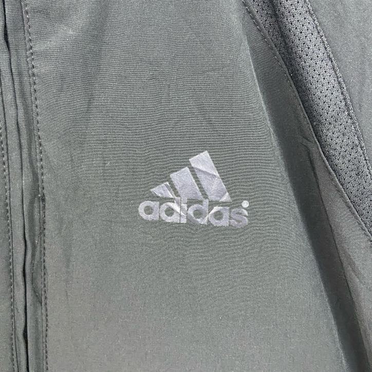 adidas　アディダス　プルオーバージャケット　ハーフジップ　黒　ブラック　Mサイズ