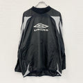 UMBRO　アンブロ　プルオーバージャケット　ピステ　デカロゴ　黒　ブラック　Oサイズ