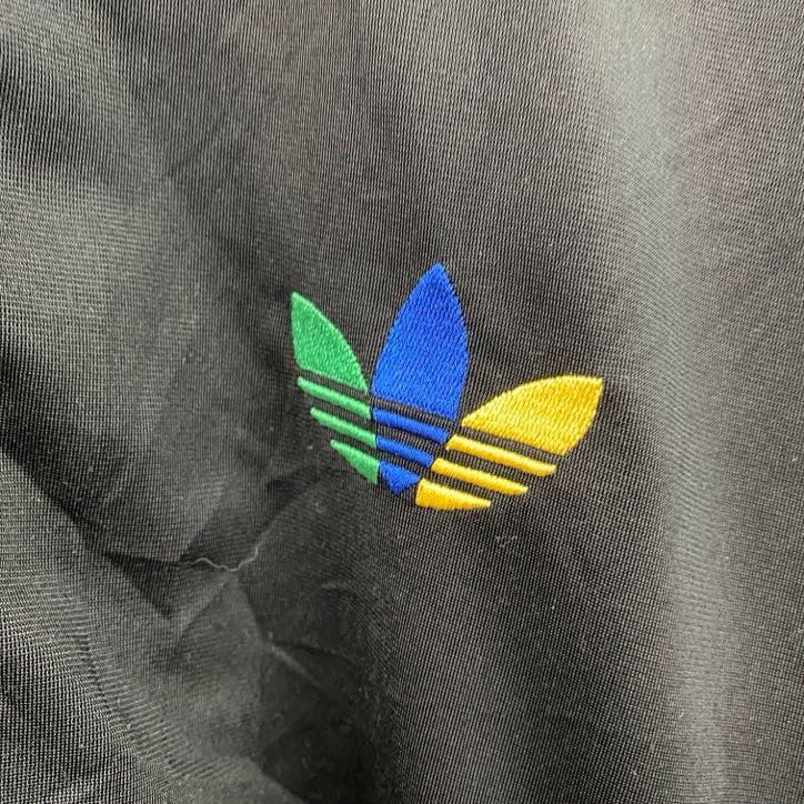 古着 used　adidas　アディダス　長袖トラックジャケット　フルジップジャージ　ヴィンテージ　ロゴ刺繍　黒　ブラック