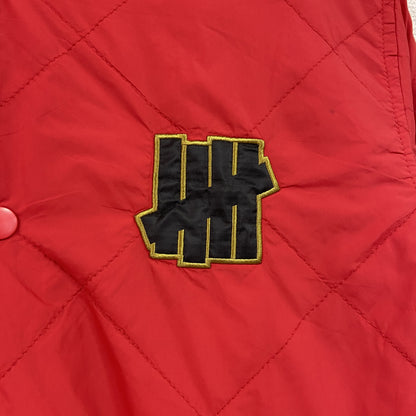 UNDEFEATED　アンディフィーテッド　キルティングジャケット　中綿入り　ファイブストライクス　赤　レッド　Mサイズ