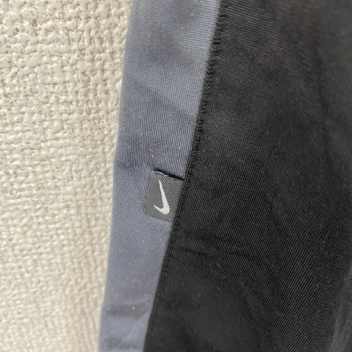 古着 used　～00s　NIKE　ナイキ　長袖トラックジャケット　フルジップジャージ　ワンポイントロゴ　黒　ブラック　Sサイズ