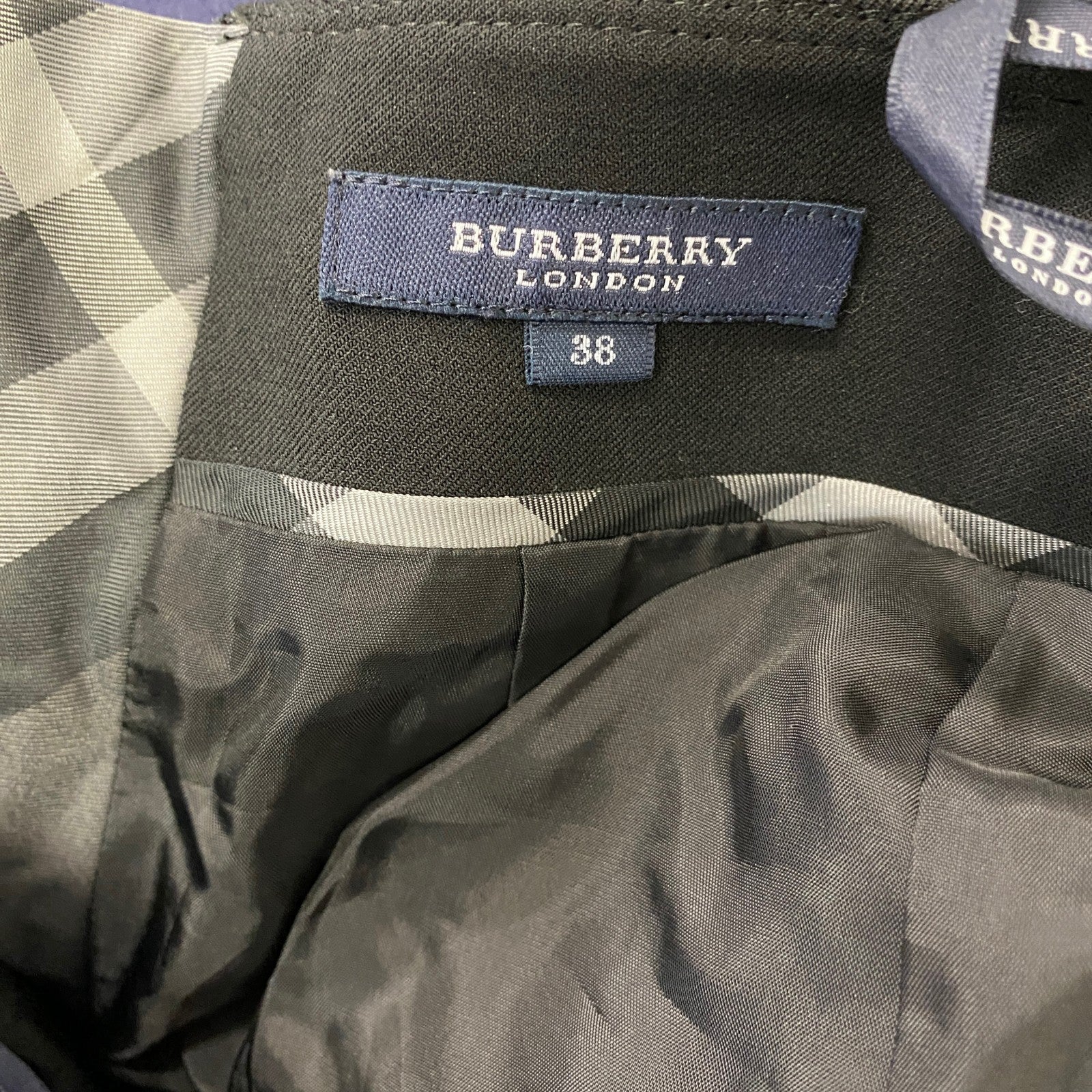 BURBERRY LONDON　バーバリーロンドン　ベルト付きトレンチスカート　フレアスカート　黒　ブラック　38サイズ