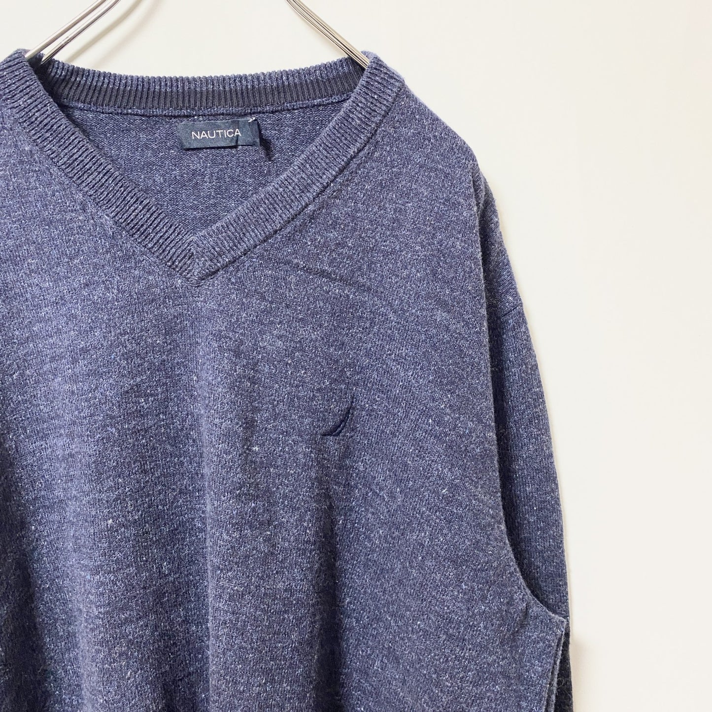 古着 used　NAUTICA　ノーティカ　長袖ワンポイントロゴ刺繍ニット　Vネックセーター　ネイビー　紺　ノームコア　XLサイズ