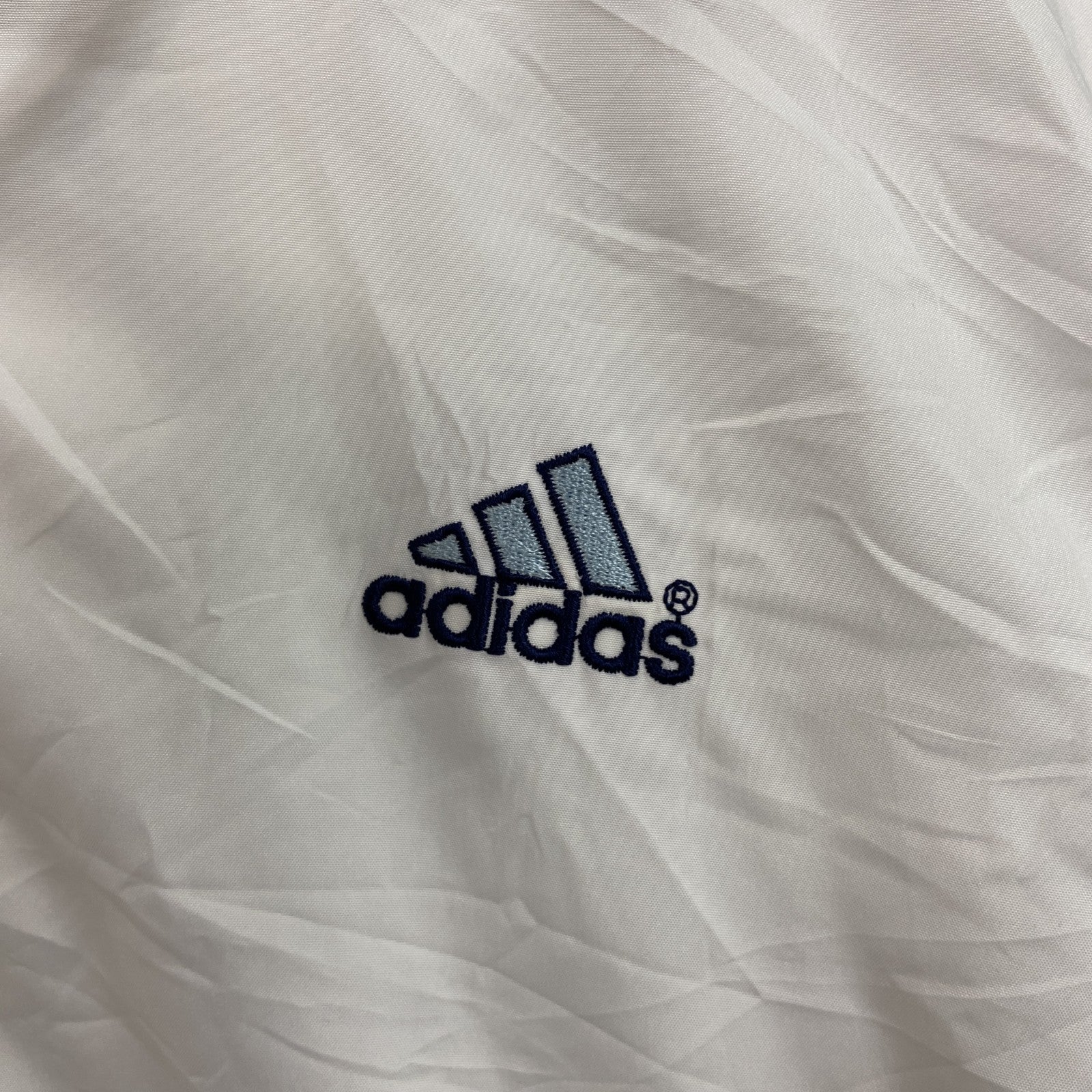 古着 used　adidas　アディダス　ナイロンジャケット　フルジップ　白　ホワイト　Lサイズ