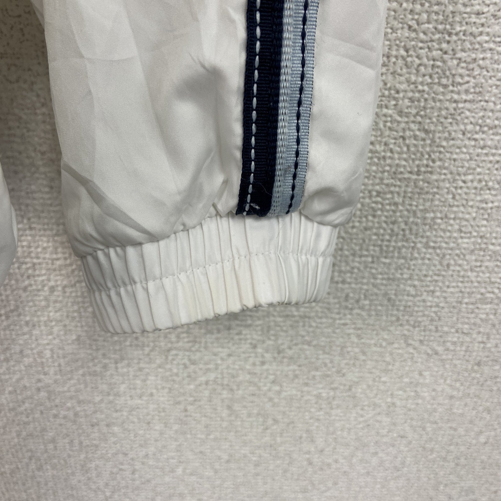 古着 used　adidas　アディダス　ナイロンジャケット　フルジップ　白　ホワイト　Lサイズ