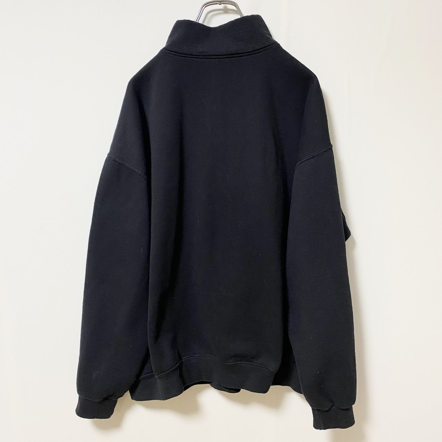 古着 used　JERZEES　ジャージーズ　長袖英字プリントハーフジップスウェット　トレーナー　黒　レトロデザイン　XLサイズ