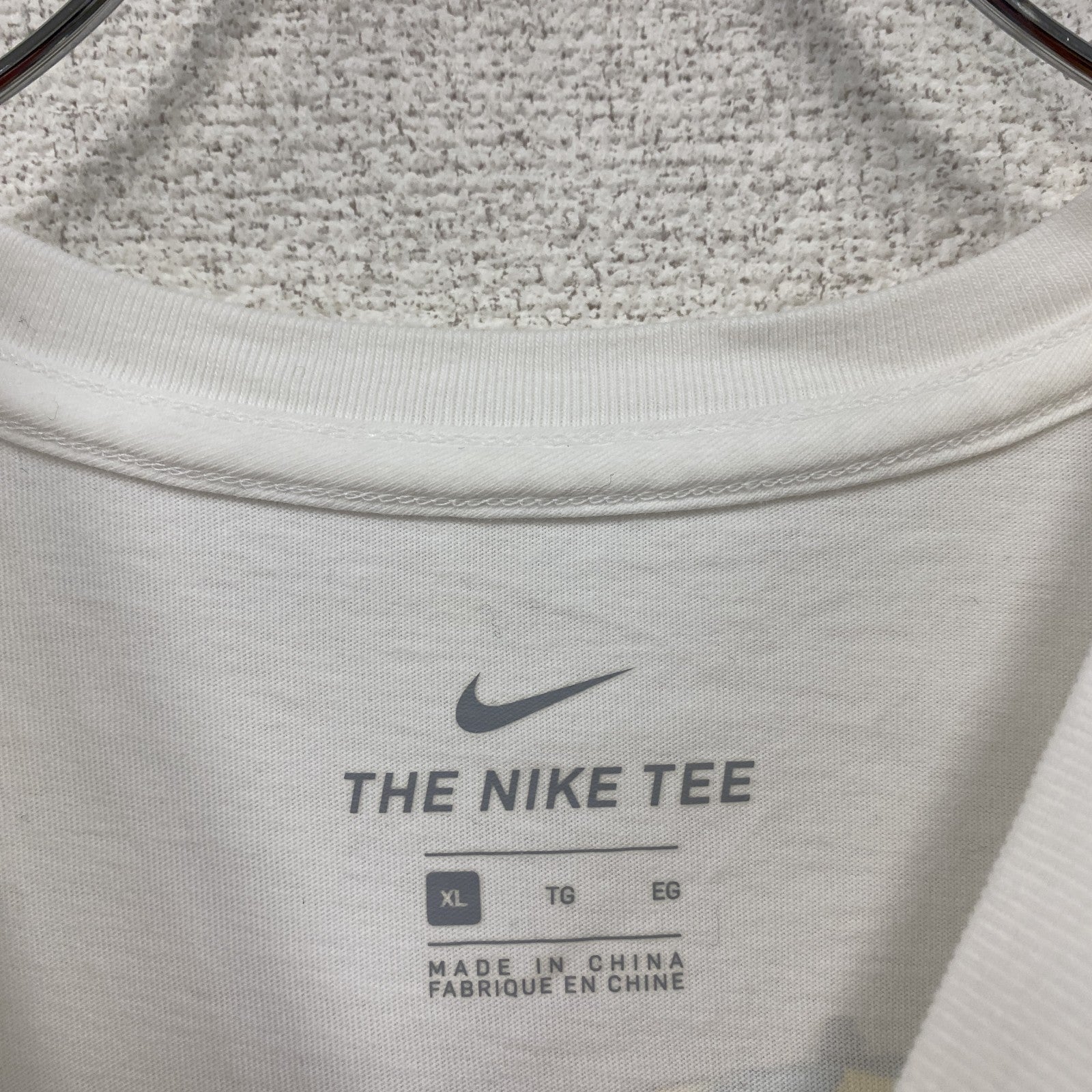 NIKE　ナイキ　半袖プリントTシャツ　白　ホワイト　XLサイズ