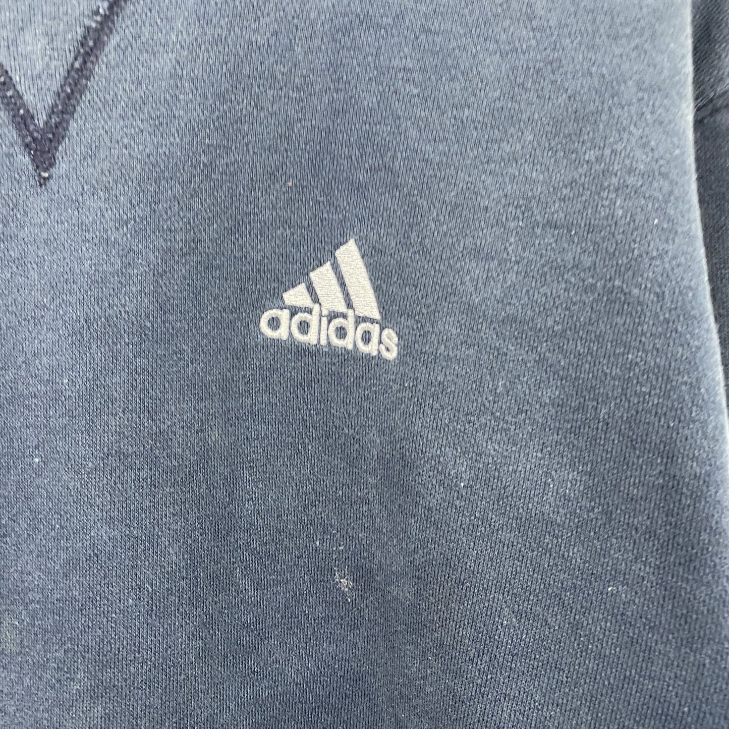 00s　adidas　アディダス　スウェット/トレーナー　フェード　前V　パフォーマンスロゴ　刺繍ロゴ　紺　ネイビー　Mサイズ