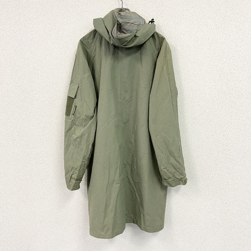 A Bathing Ape　アベイシングエイプ　レインコート/フーディー　初期タグ　カーキ　