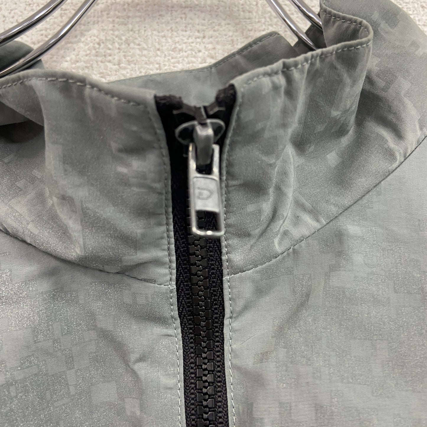00s　米軍　U.S.ARMY　IPFU　トレーニングジャケット　ナイロンジャケット　デジカモ　ヴィンテージ　灰色　グレー　Lサイズ