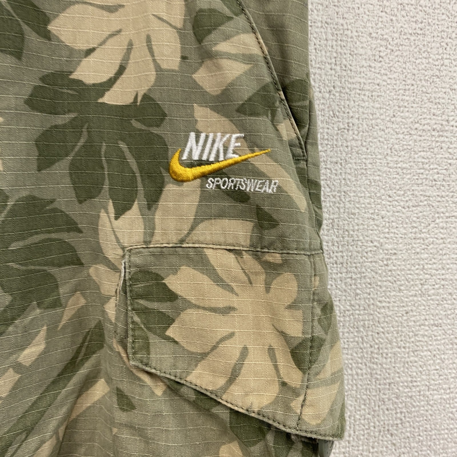 NIKE　ナイキ　カーゴハーフパンツ/ショートパンツ　ボタニカル柄　緑　グリーン　30サイズ