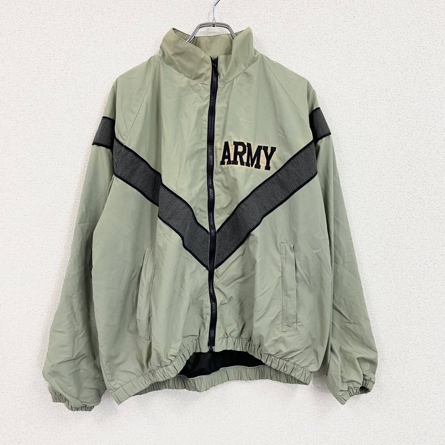 00s　U.S.ARMY　IPFU　トレーニングジャケット　ナイロンジャケット　ミリタリー　ヴィンテージ　カーキ　Mサイズ