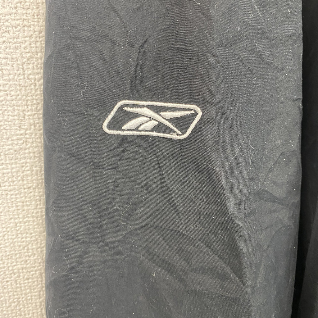 Reebok　リーボック　プルオーバーナイロンジャケット　黒　ブラック　2XLサイズ