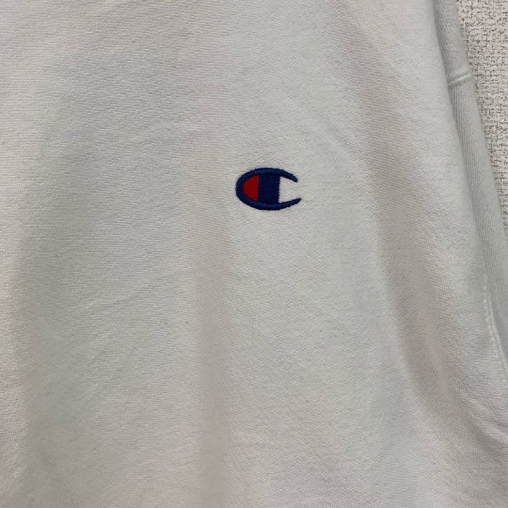 古着 used　00s　Champion　チャンピオン　長袖スウェット　リバースウィーブ　ワンポイント刺繡ロゴ　ホワイト　Mサイズ