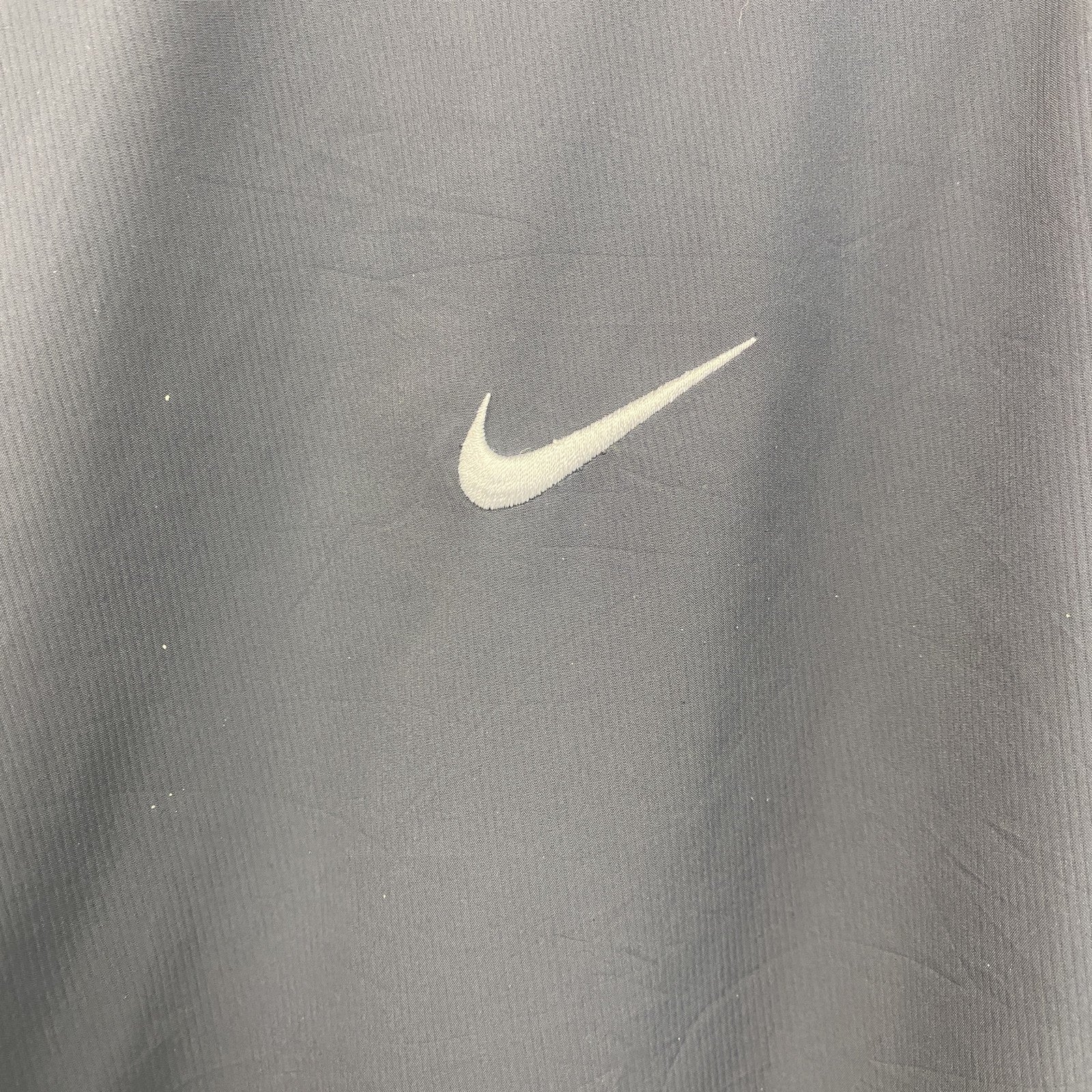 NIKE　ナイキ　プルオーバージャケット　ハーフジップ　スウッシュロゴ　灰色　グレー　Lサイズ