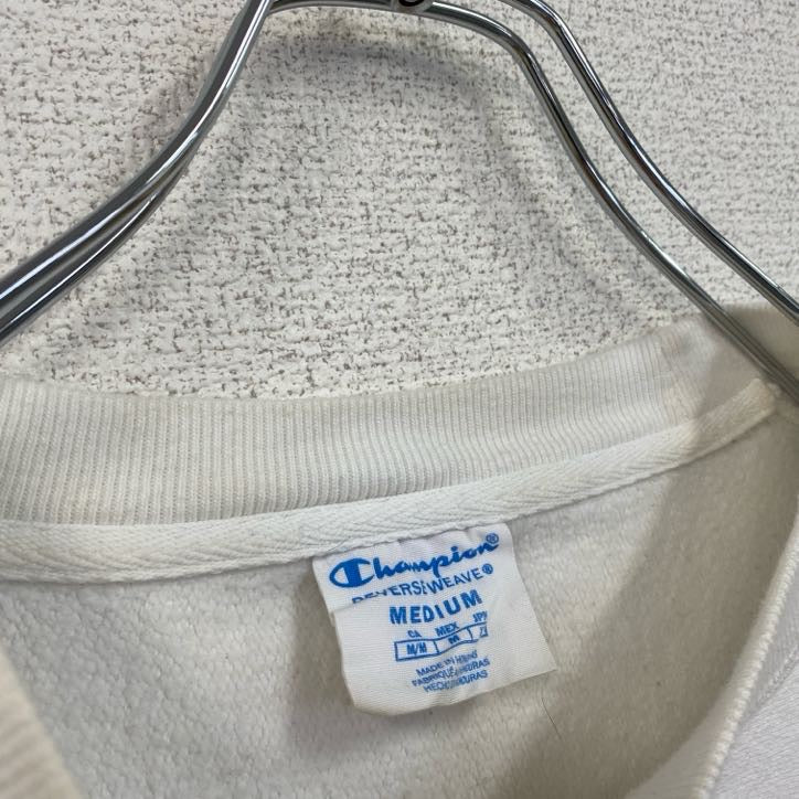古着 used　00s　Champion　チャンピオン　長袖スウェット　リバースウィーブ　ワンポイント刺繡ロゴ　ホワイト　Mサイズ
