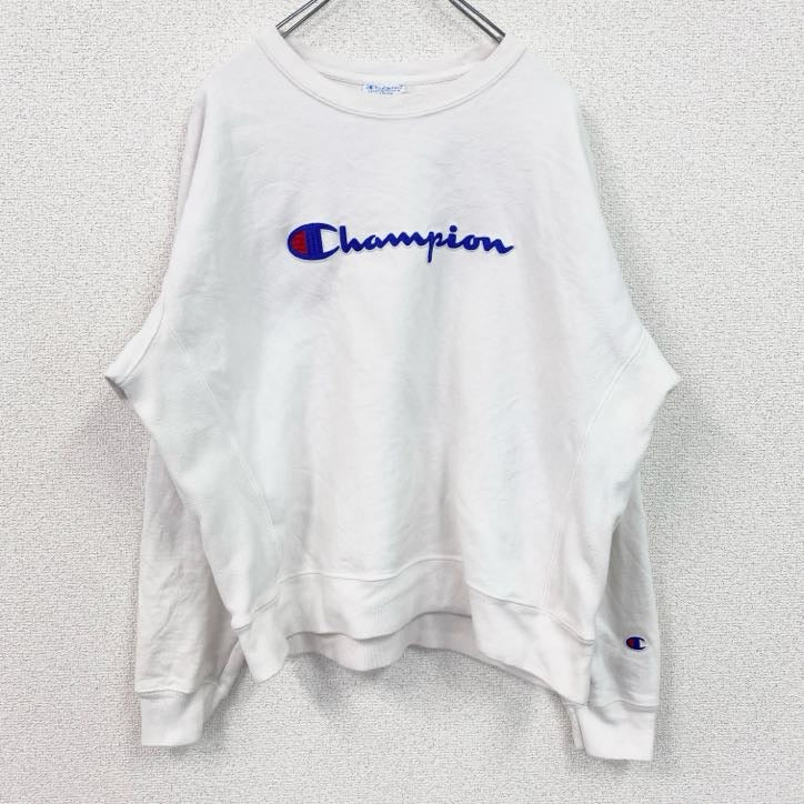 古着 used　Champion　チャンピオン　長袖スウェット　リバースウィーブ　刺ロゴ　白　ホワイト　XLサイズ