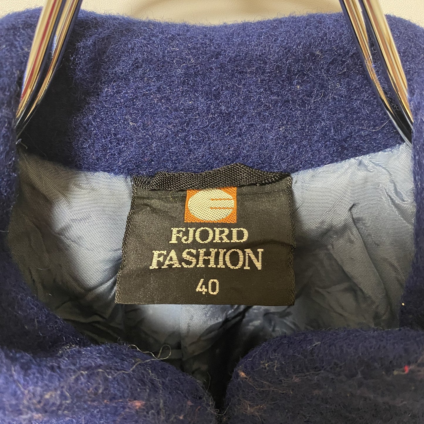 古着 used　FJORD FASHION　長袖チロリアンカーディガン　金具フック　刺繍　ヴィンテージ　ブルー　秋冬服