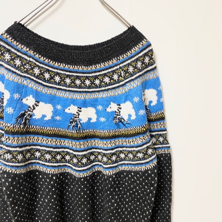 古着 used　HOLIDAY TIME　長袖デザインニット　セーター　ノルディック柄　シロクマ　雪　ラメ　秋冬服　Mサイズ