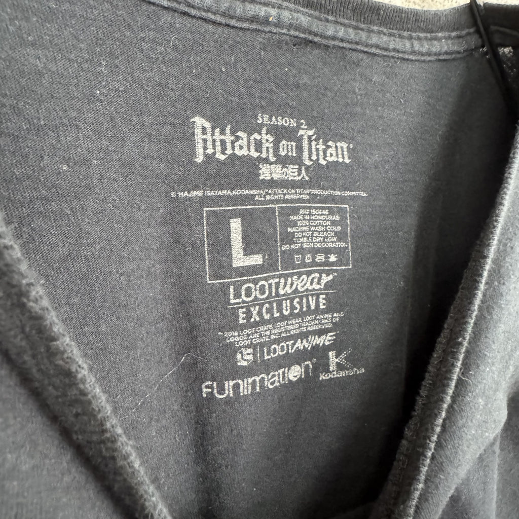 古着 used　進撃の巨人　Attack on Titan　半袖アニメプリントTシャツ　漫画　マンガ　黒　ブラック　Lサイズ