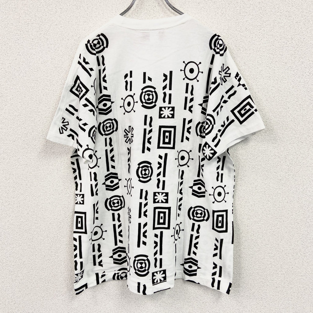 MARIKA　半袖プリントTシャツ　シングルステッチ　総柄　白　ホワイト　1サイズ