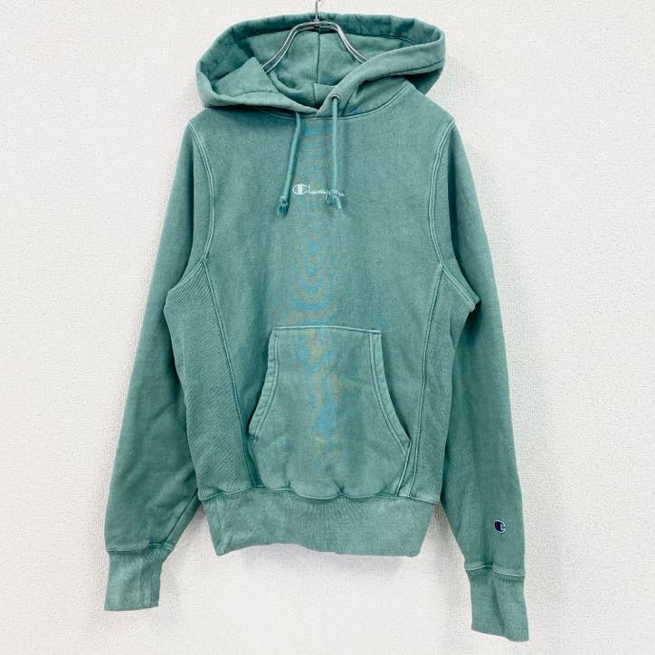 古着 used　Champion　チャンピオン　長袖フード付きパーカー　リバースウィーブ　緑　グリーン　XSサイズ