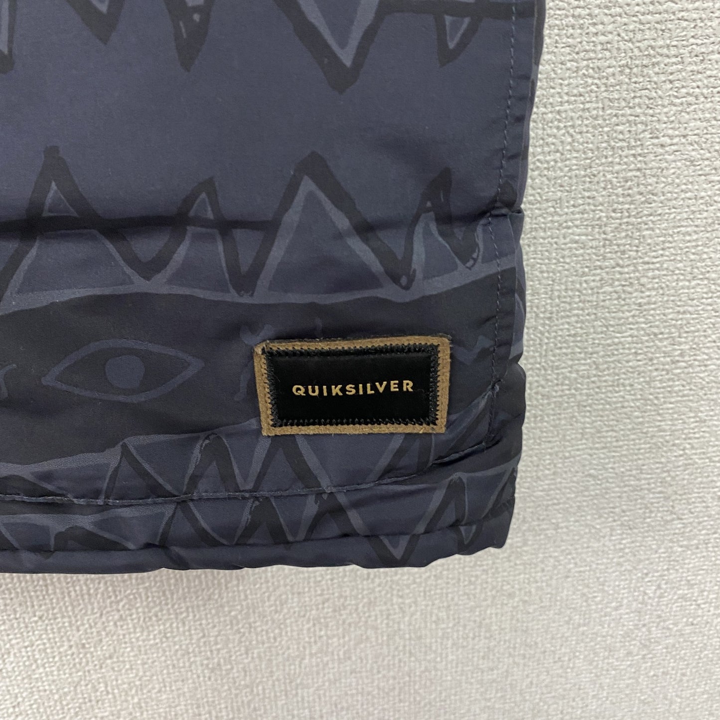 Quiksilver　クイックシルバー　中綿ベスト　紺　ネイビー　総柄　Lサイズ