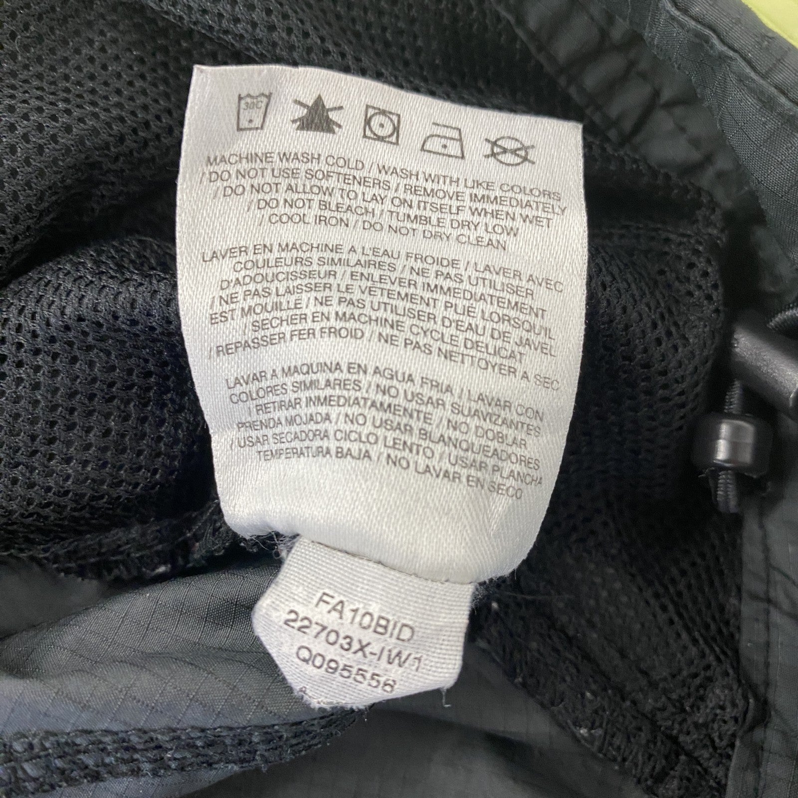 NIKE　ナイキ　プルオーバージャケット　ハーフジップ　両面刺　スウッシュロゴ　黒　XLサイズ