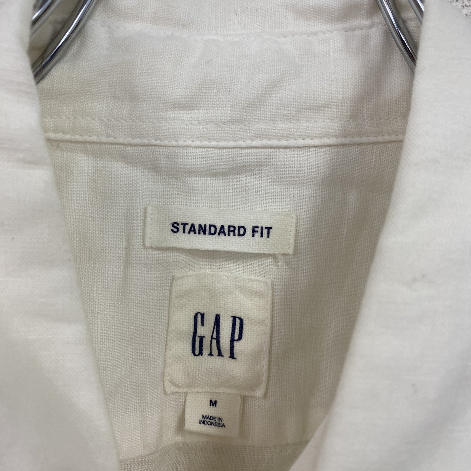 GAP　ギャップ　STANDARD FIT　長袖シャツ　無地　白　ホワイト　Mサイズ