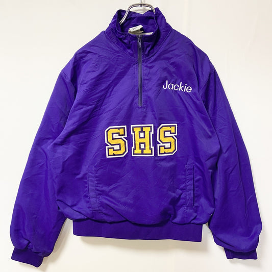 古着 used　VARSITY SPIRIT 長袖ハーフジップナイロンジャケット　ハイネック　ロゴ刺繡　紫　レトロデザイン