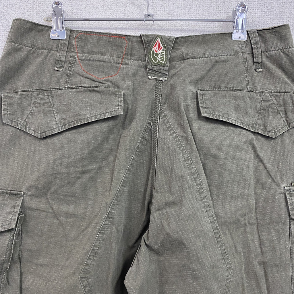 00s　VOLCOM　ヴォルコム　ハーフパンツ/ショートパンツ　カーゴショーツ　カーキ　W36サイズ