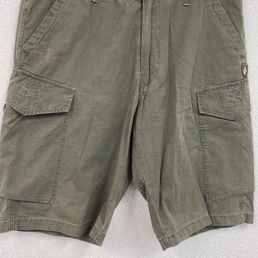 00s　VOLCOM　ヴォルコム　ハーフパンツ/ショートパンツ　カーゴショーツ　カーキ　W36サイズ
