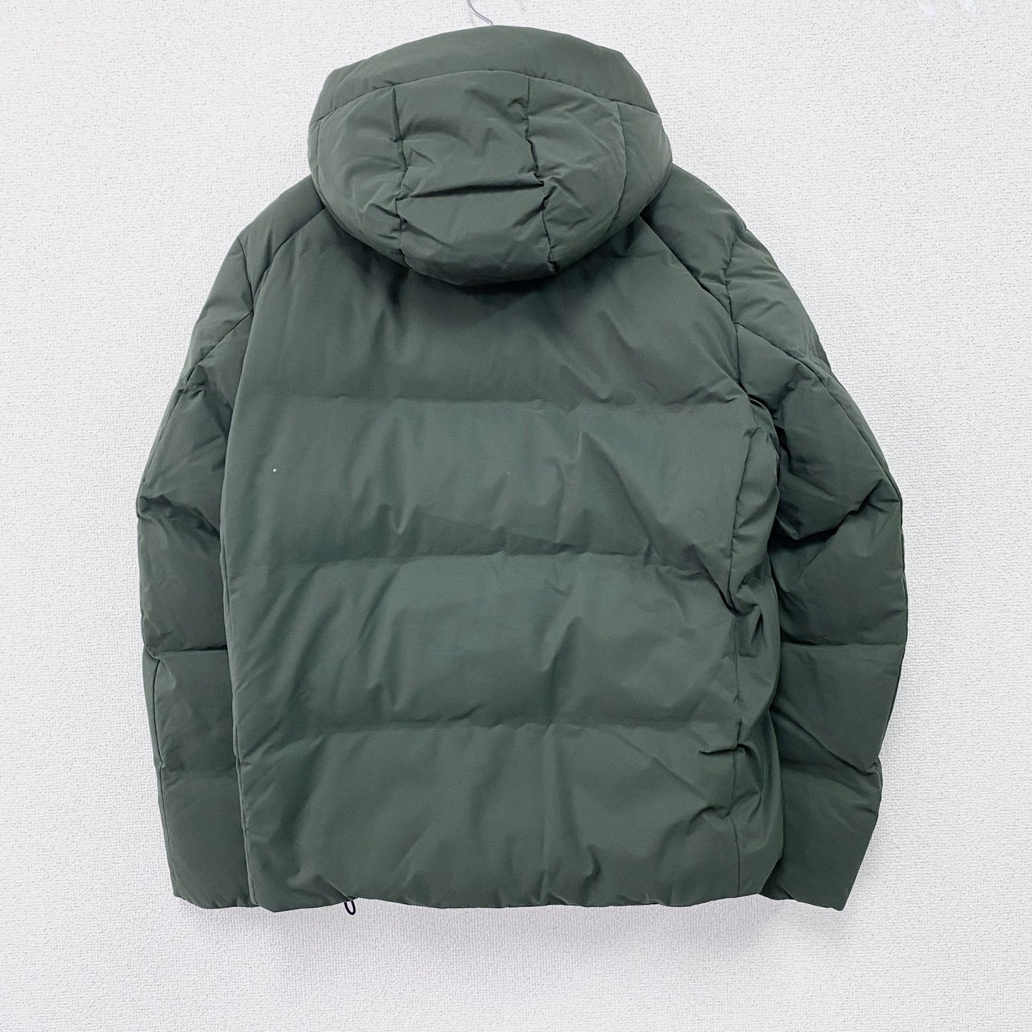 UNIQLO　ユニクロ　シームレスダウンパーカー　ナイロンジャケット　ダウン90％　緑　グリーン　XLサイズ