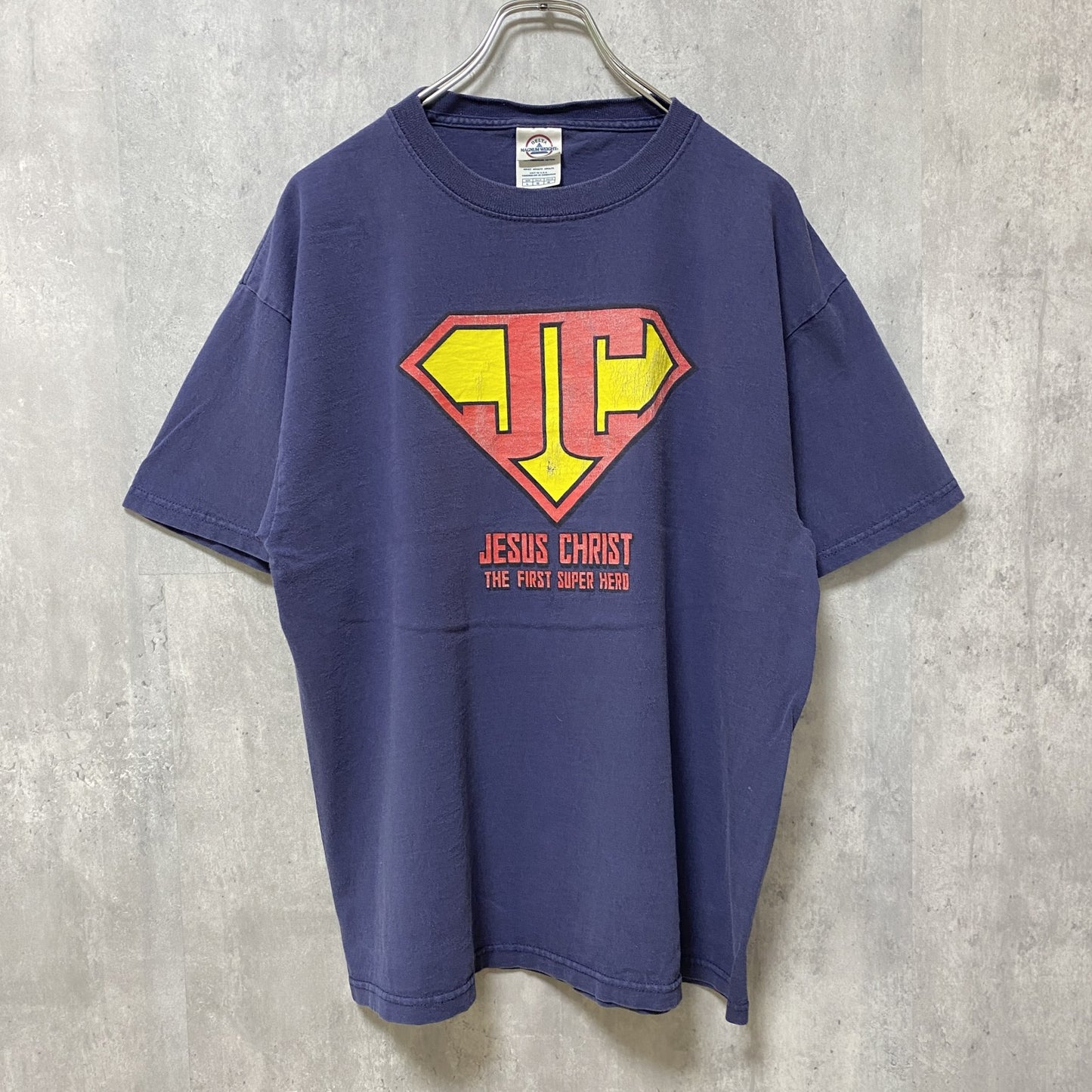 古着 used　スーパーマンパロディ　JESUS CHRIST　半袖プリントTシャツ　ネイビー　レトロデザイン　クルーネック