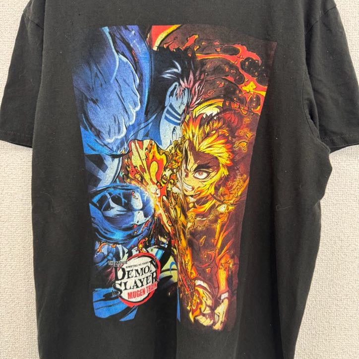 古着 used　鬼滅の刃　DEMON SLAYER　半袖アニメプリントTシャツ　劇場版　無限列車編　黒　ブラック　Lサイズ