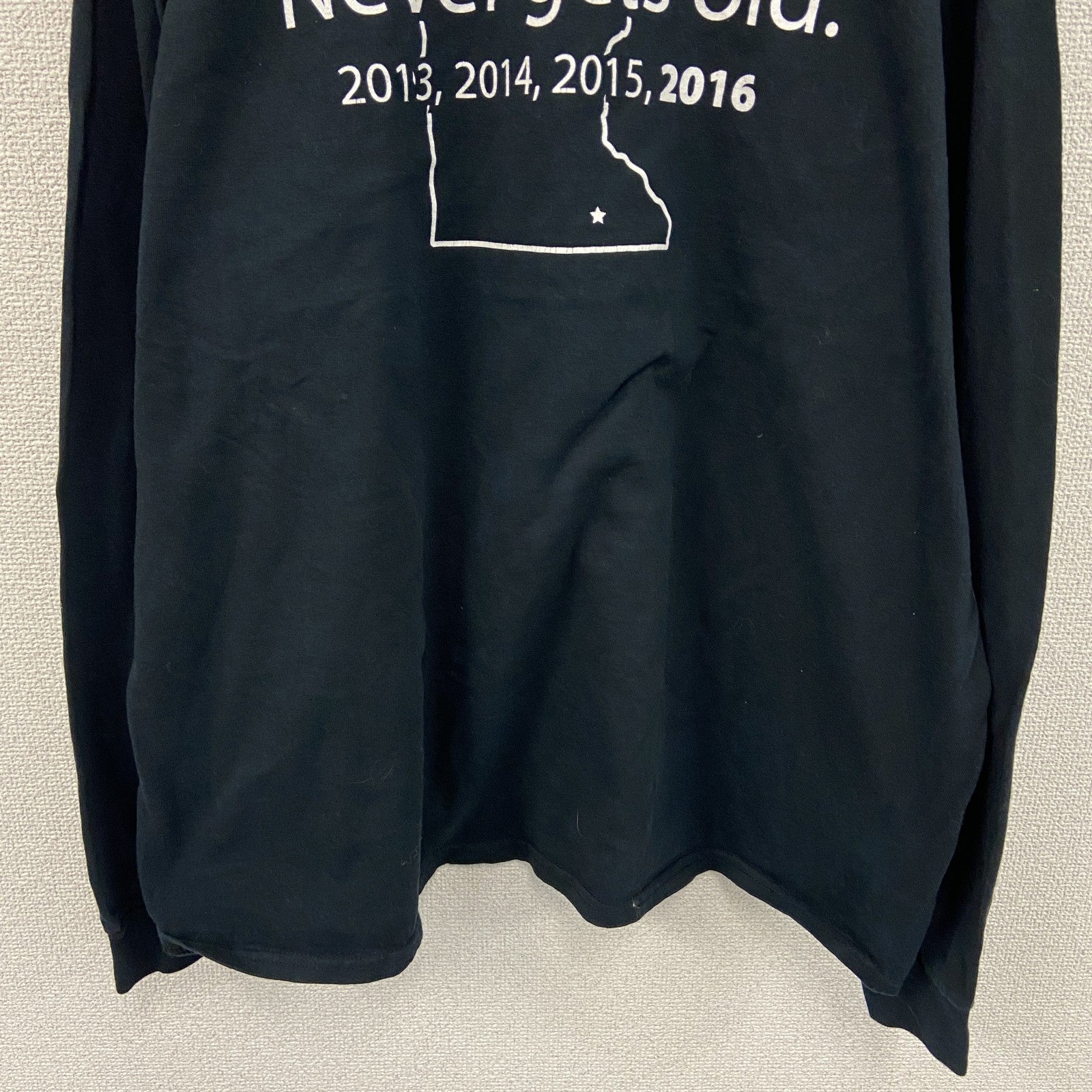 GILDAN　ギルダン　長袖Tシャツ/ロンT　フットボール　ミネソタ州　黒　ブラック　2XLサイズ
