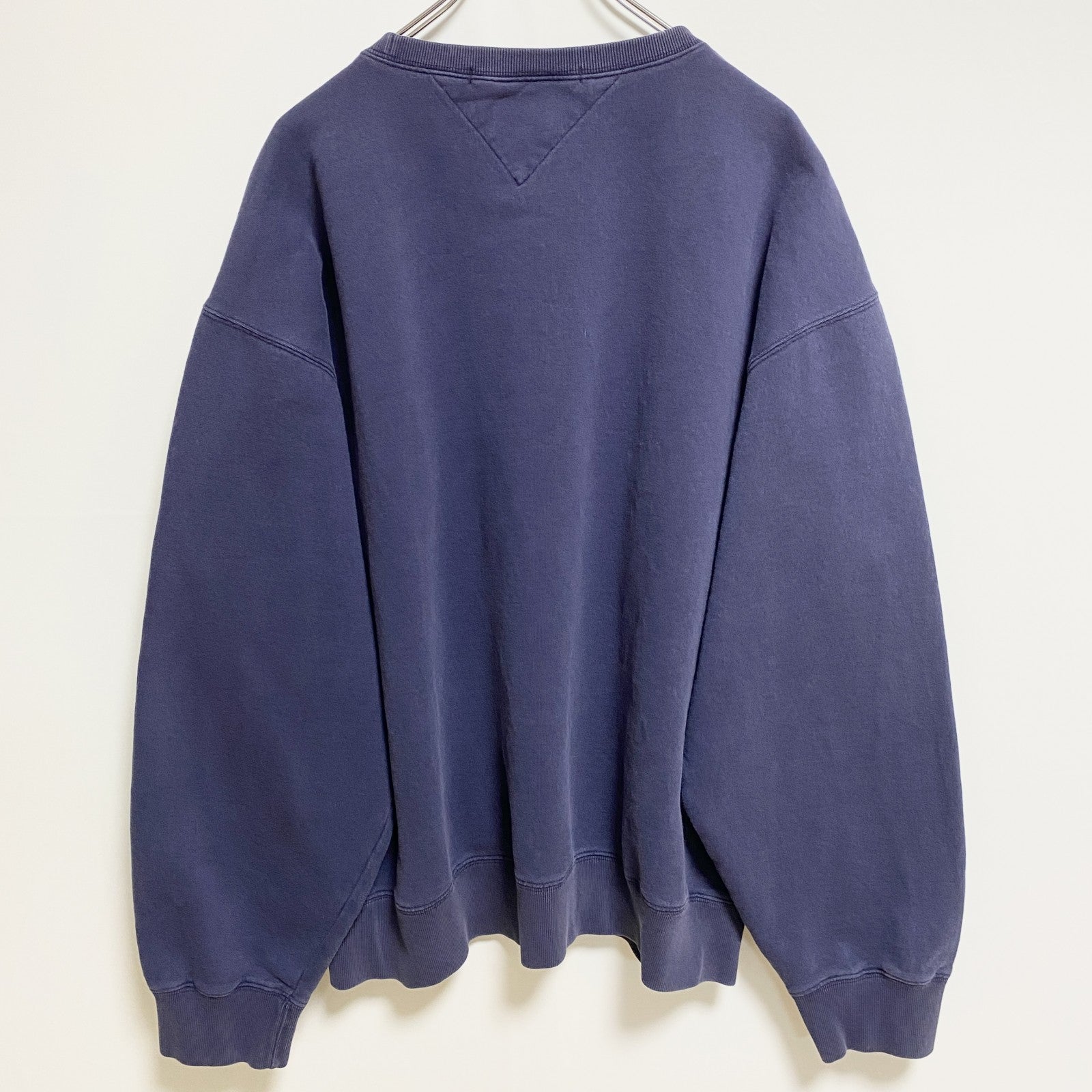 古着 used　TOMMY HILFIGER トミーヒルフィガー　長袖スウェット　トレーナー　ワンポイント刺繍　XXLサイズ