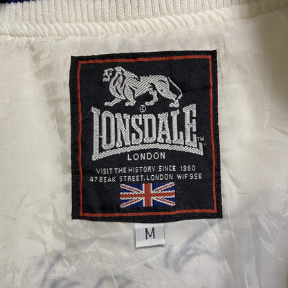古着 used　LONSDALE　長袖ハイネックナイロンジャケット　ライトアウター　ワッペン刺繍　イギリス国旗　英国　白　Mサイズ