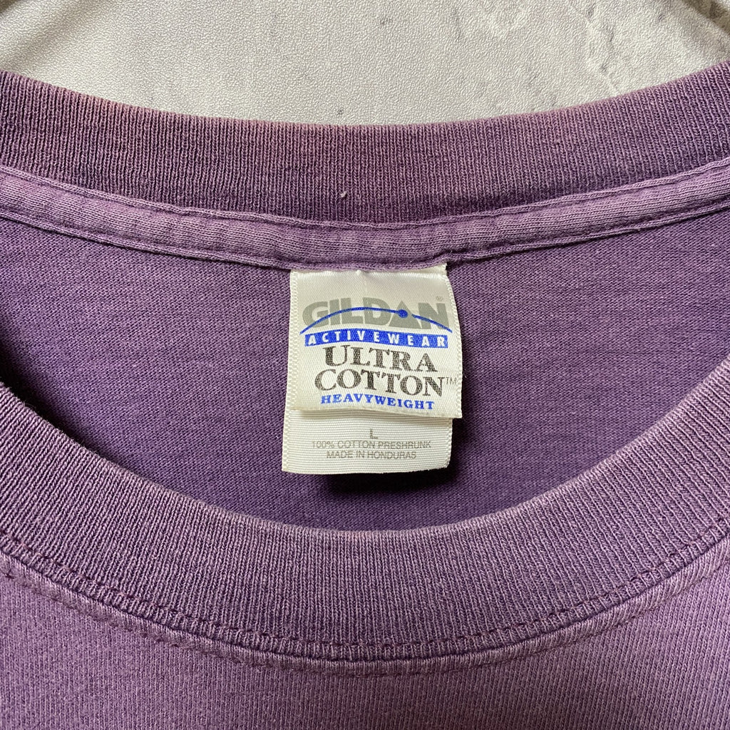 古着 used　GILDAN　ギルダン　狼　半袖アニマル柄プリントTシャツ　紫　パープル　レトロ　デザイン　クルーネック　Lサイズ